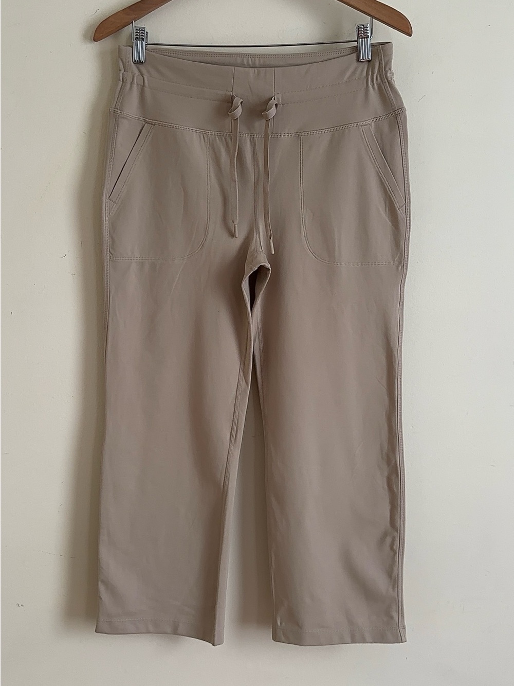 Mondetta Women’s High Rise Moisture Wicking Drawstring Capri Pants Beige L